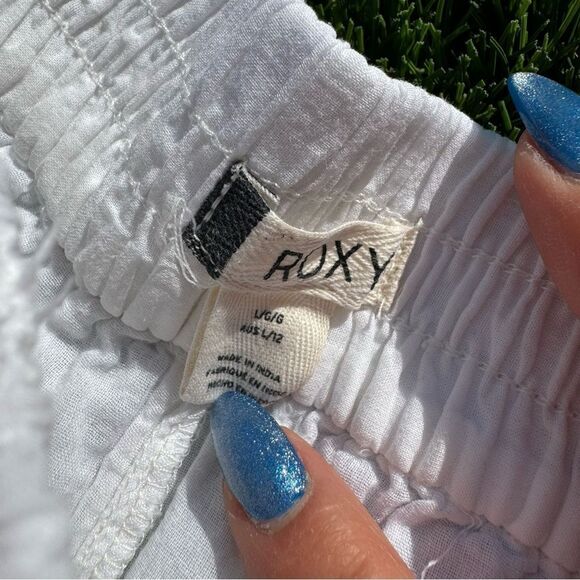 ROXY Bundle of 2 Boho Shorts - White Eyelet & Black Fringe, Size L - Picture 2 of 8